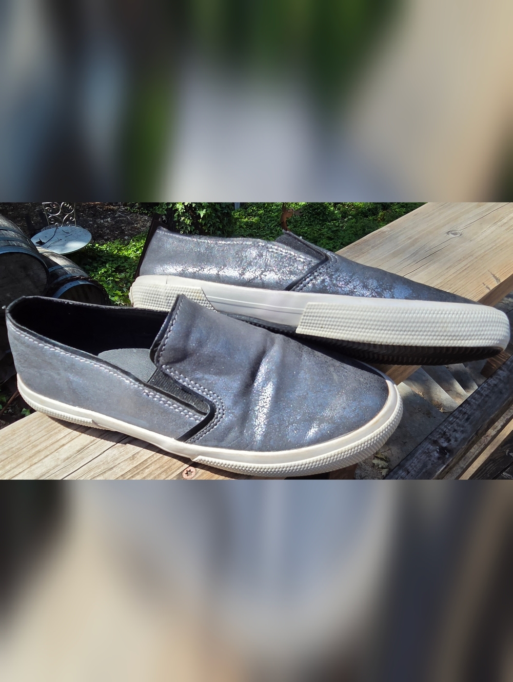 Kenneth Cole Reaction Metallic Silver Slip-On Sneakers Sz7 - Picture 2 of 10